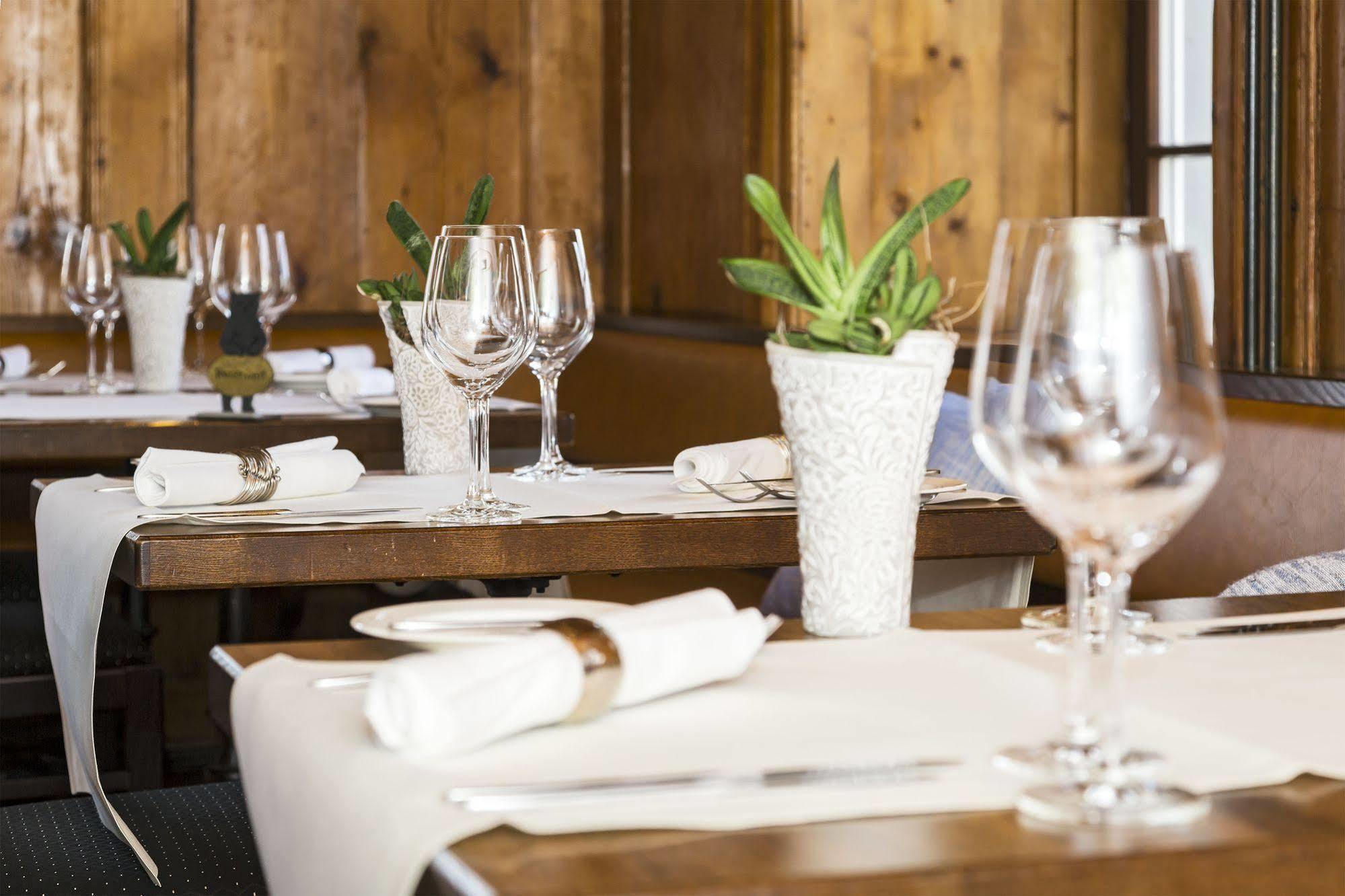 Hotel Baeren Suhr Aarau Bagian luar foto