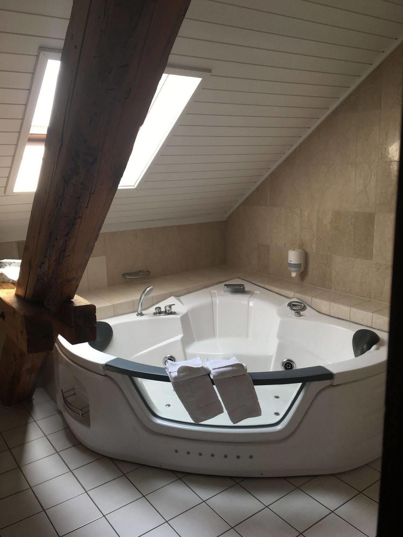 Hotel Baeren Suhr Aarau Bagian luar foto