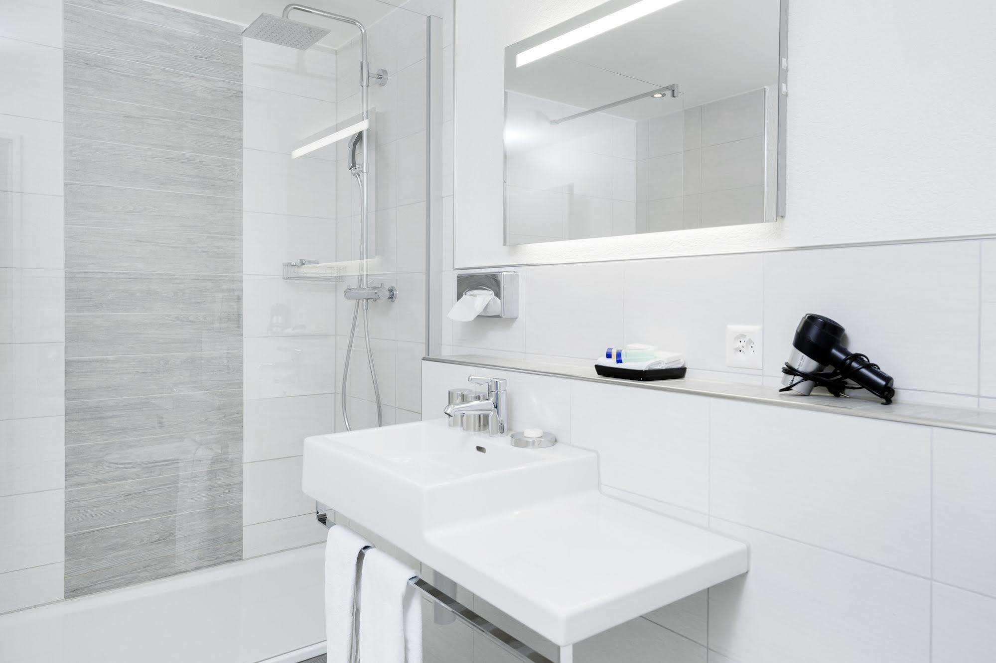 Hotel Baeren Suhr Aarau Bagian luar foto